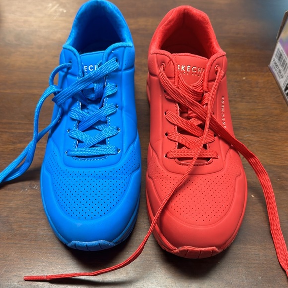 Sketchers shoes - Picture 2 of 5